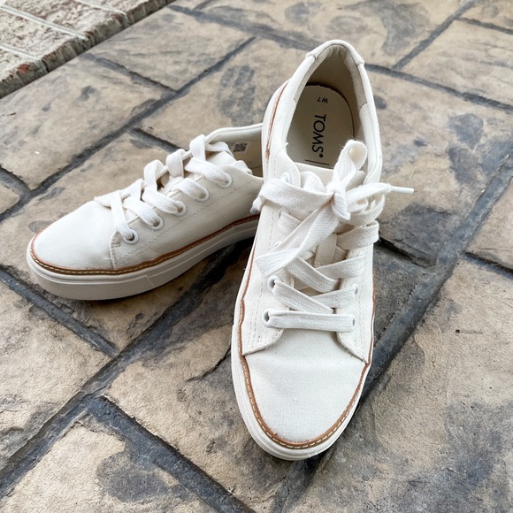 Toms Alex Sneaker size 7 - Picture 1 of 3